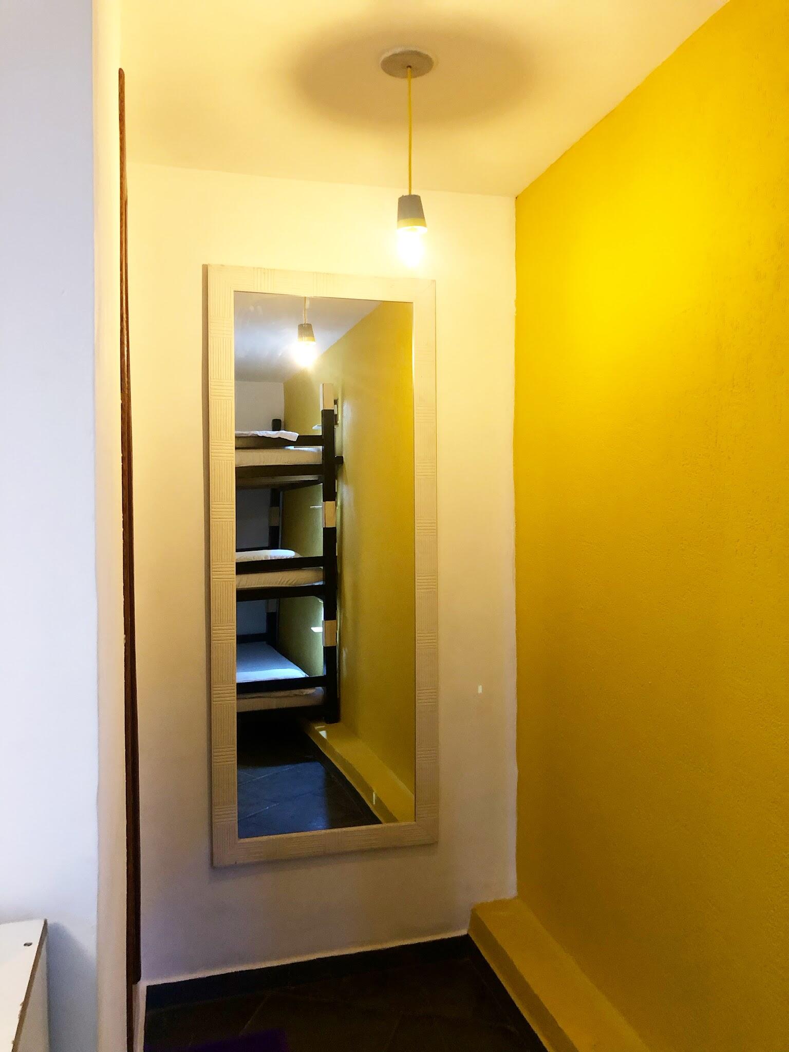 Por el Mundo Hostel