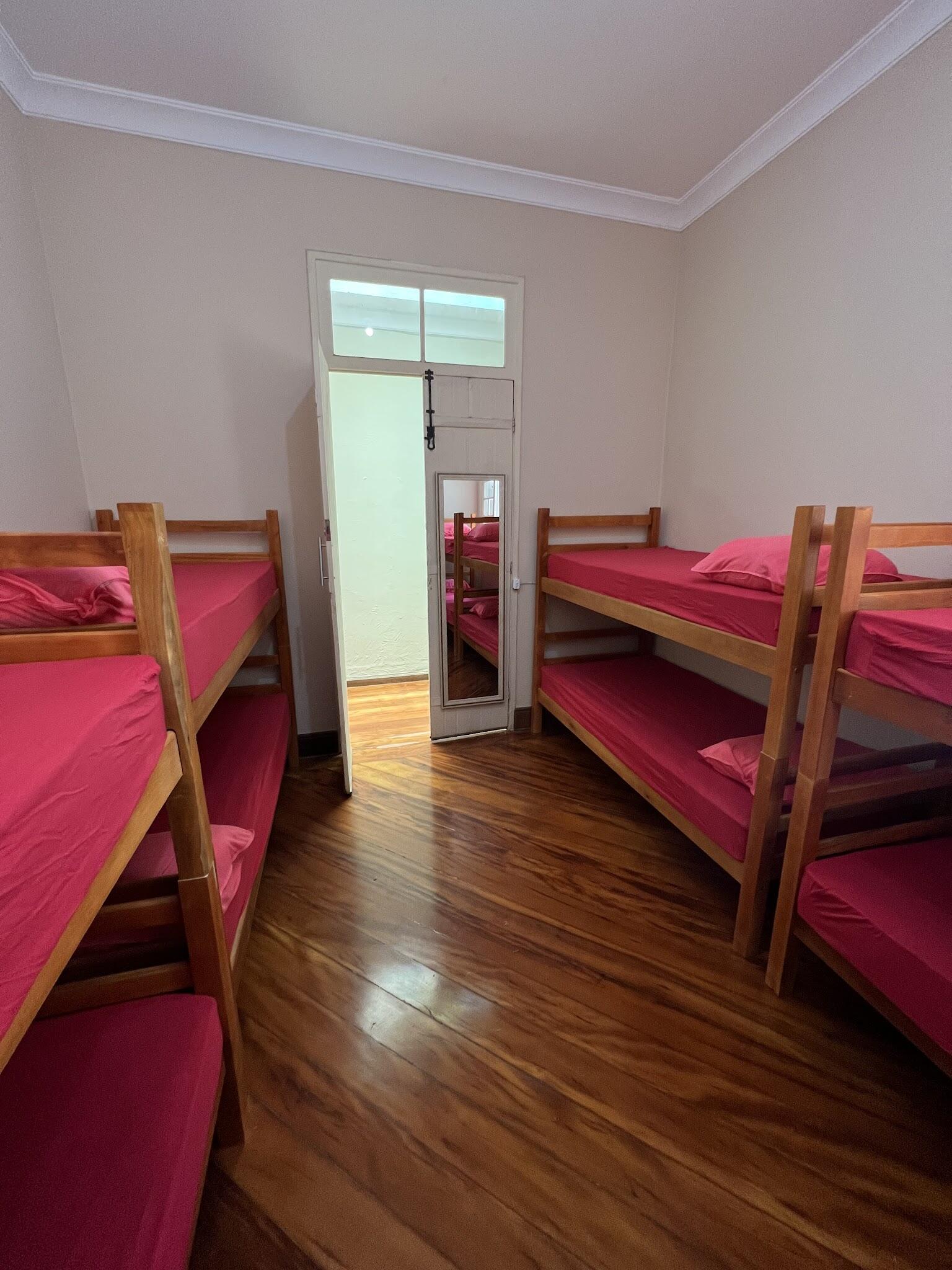 Grande Familia Hostel