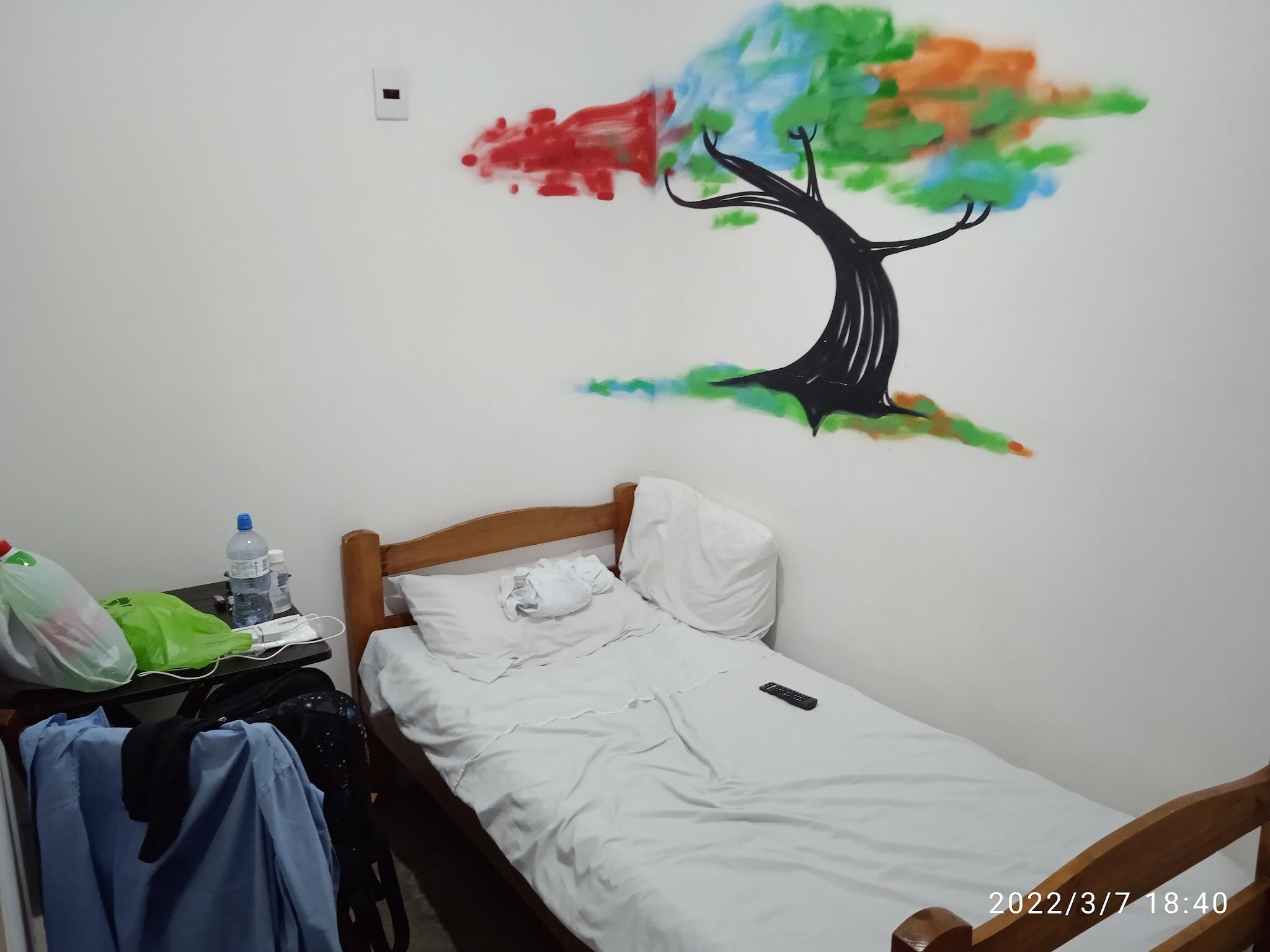 Balcony Hostel & Hotel